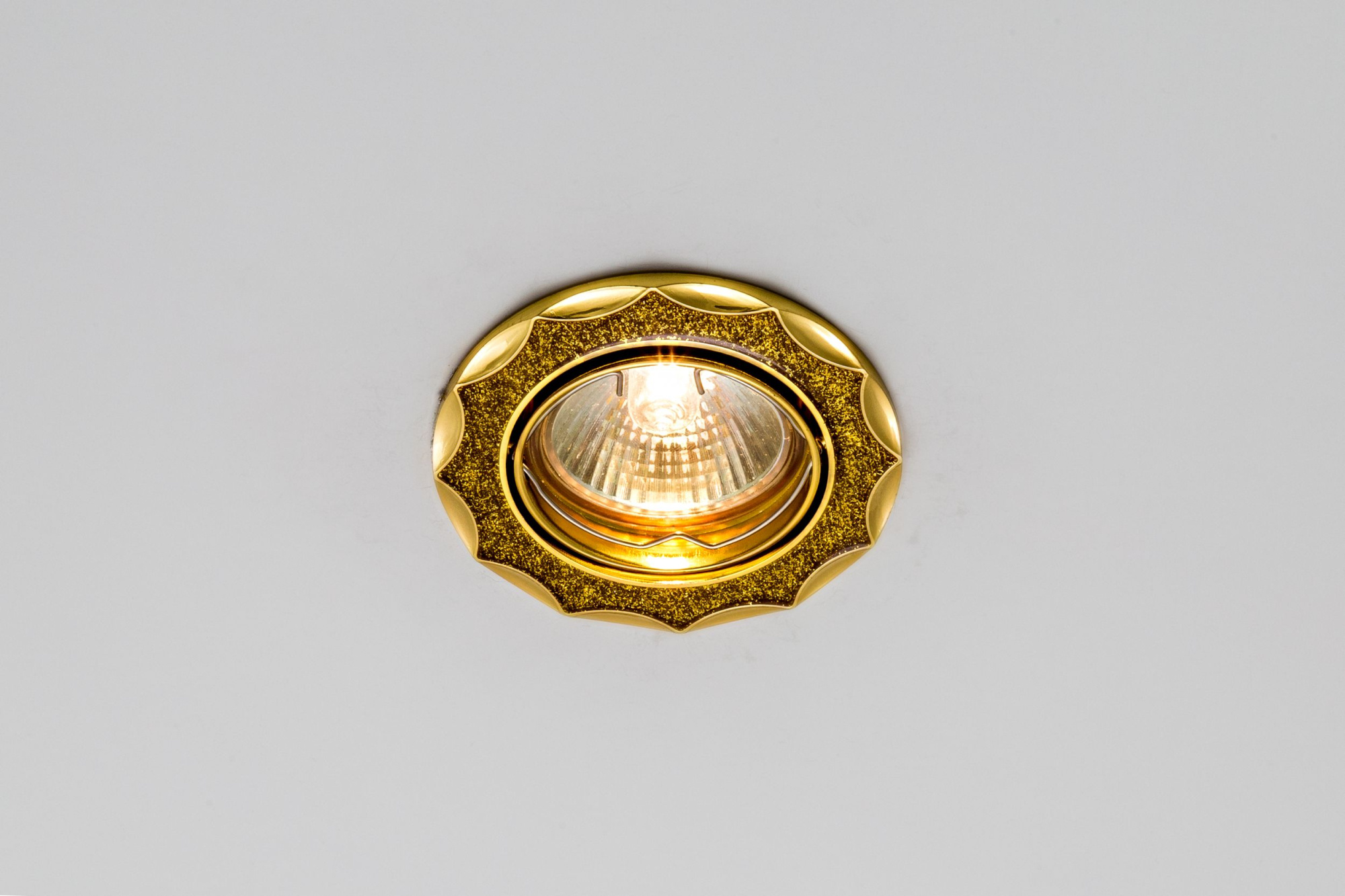 Встраиваемый светильник Cast 66 Shinne Gold Max Light